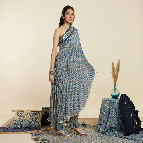 BLUE GEO PRINT ONE SHOULDER SAREE WITH PANTS