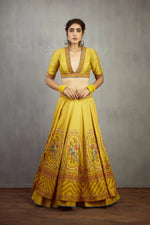 SUNEHRA CHAKOR BOOTA PADMINI LEHENGA SET