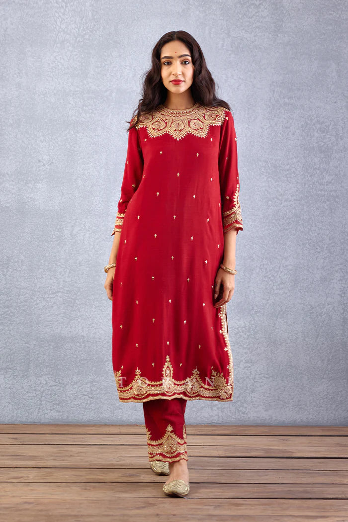 SINDOORI URVI KURTA SET