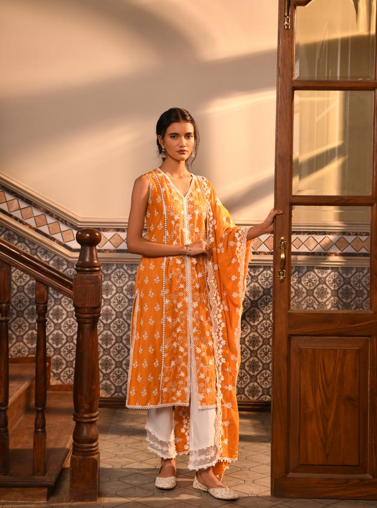 Ensi Kurta with Round Hem Organza Panel Pants Orange Farrin Dupatta