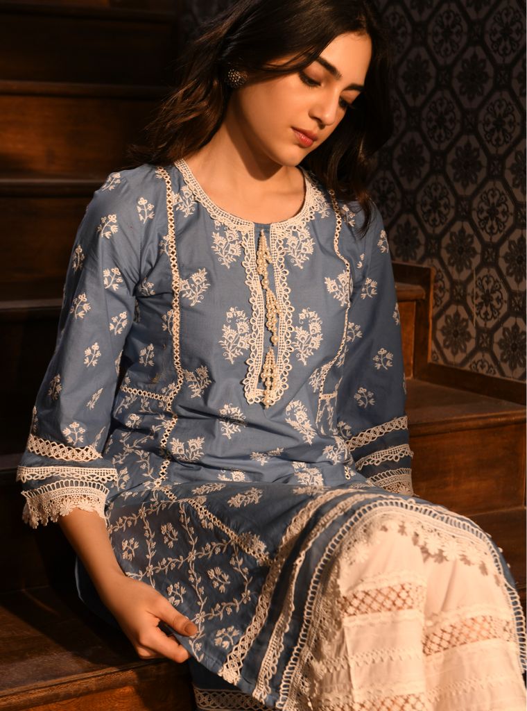 Darya Kurta With Floral Ladder Slim White Pant Denim