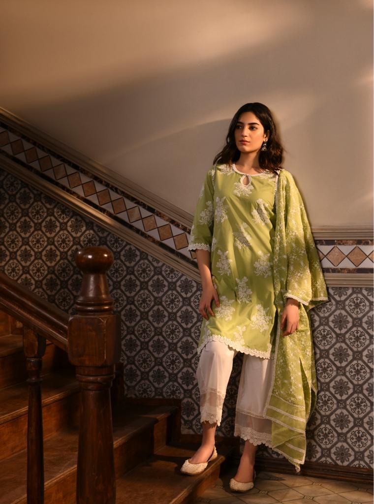 Ayda Kurta with Floral Lace Flared Pants Light Green Ava Dupatta