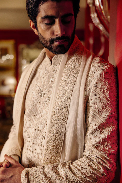 Taaren Sherwani