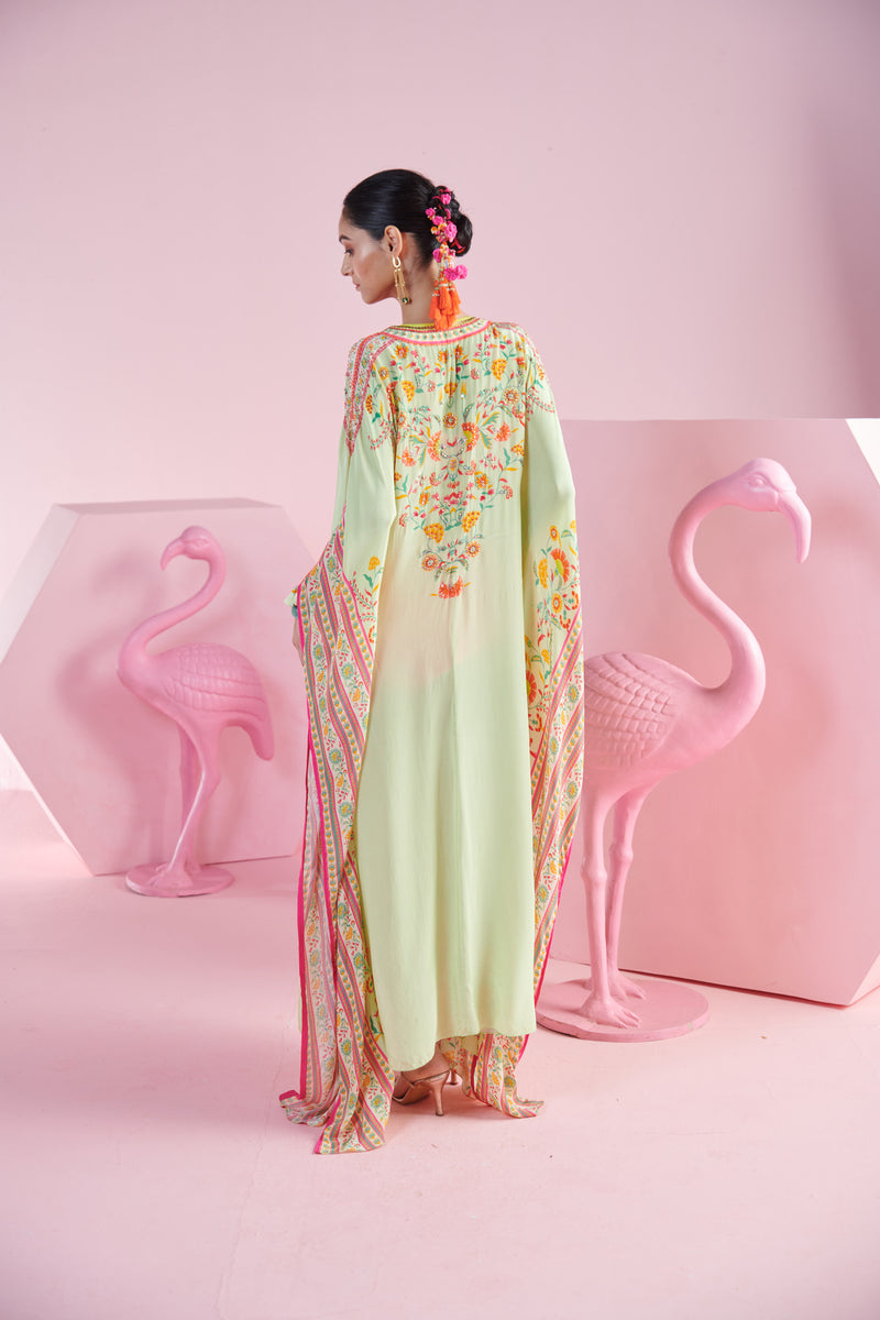 Nehir Kaftan