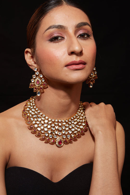 Gold Plated Kundan Studded With Gold Metal Drop Choker Necklace & Dangle Earrings Set