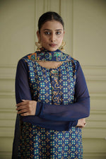 Maaya Straight Kurta Set